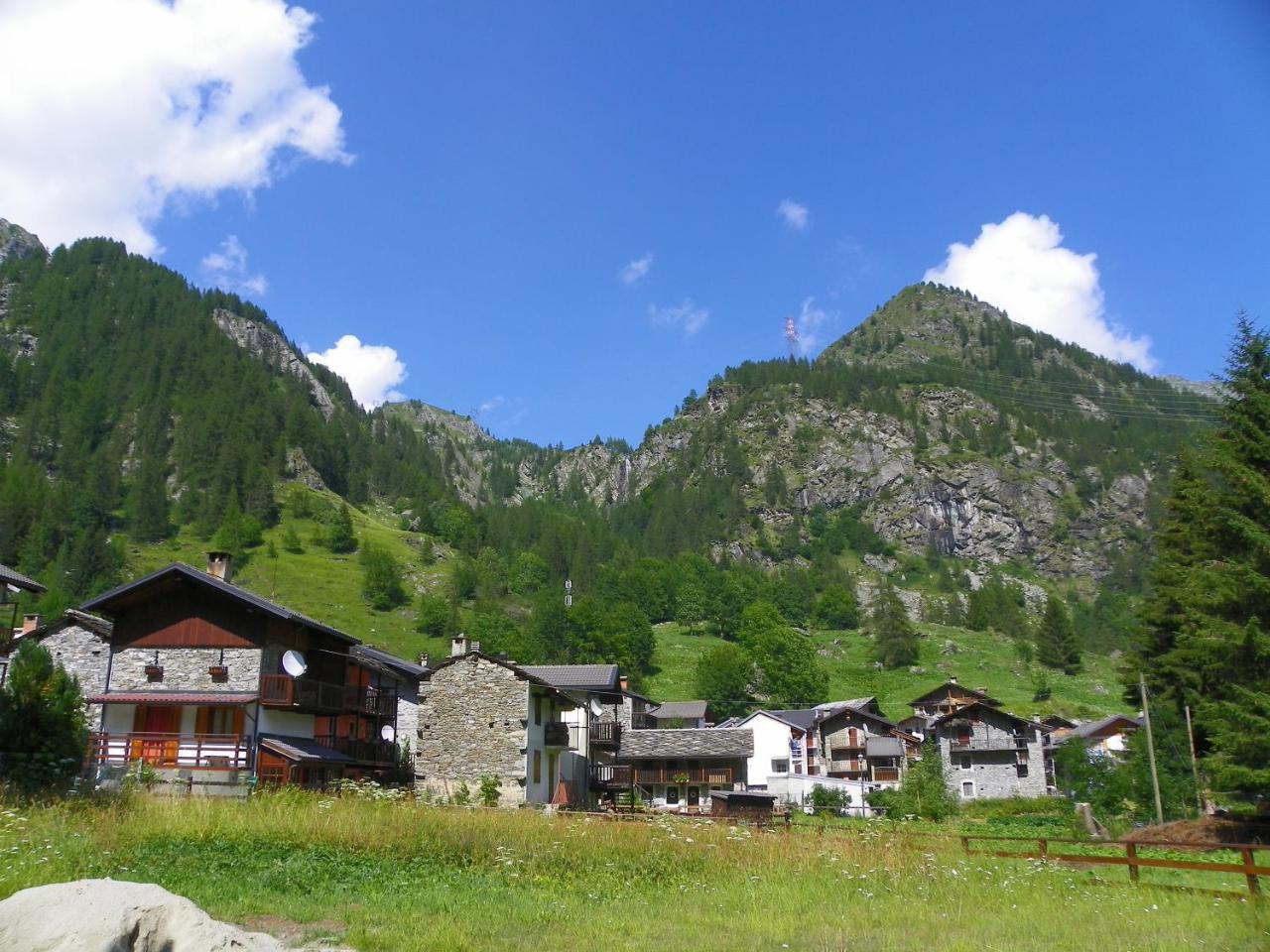 ホテル Chalet Rosa Dei Monti Valprato Soana エクステリア 写真